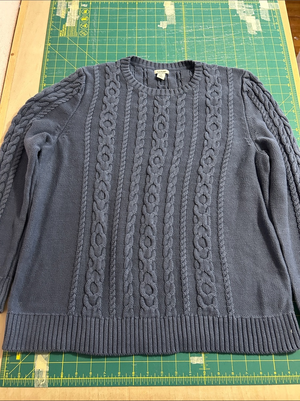 Women’s L.L. Bean Cable Knit Crewneck Sweater in Slate Blue 100% cotton
